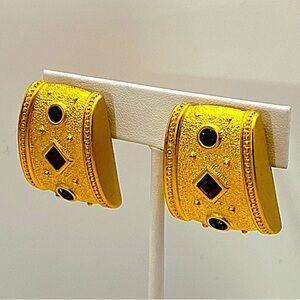 Etruscan style Monet clip-ons